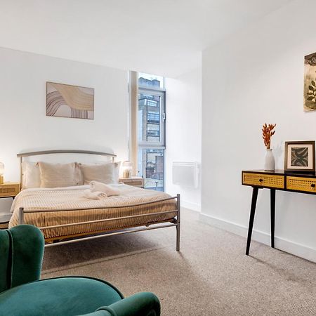 Ultra Stylish 2 Bedroom Apt Centrally Located バーミンガム エクステリア 写真