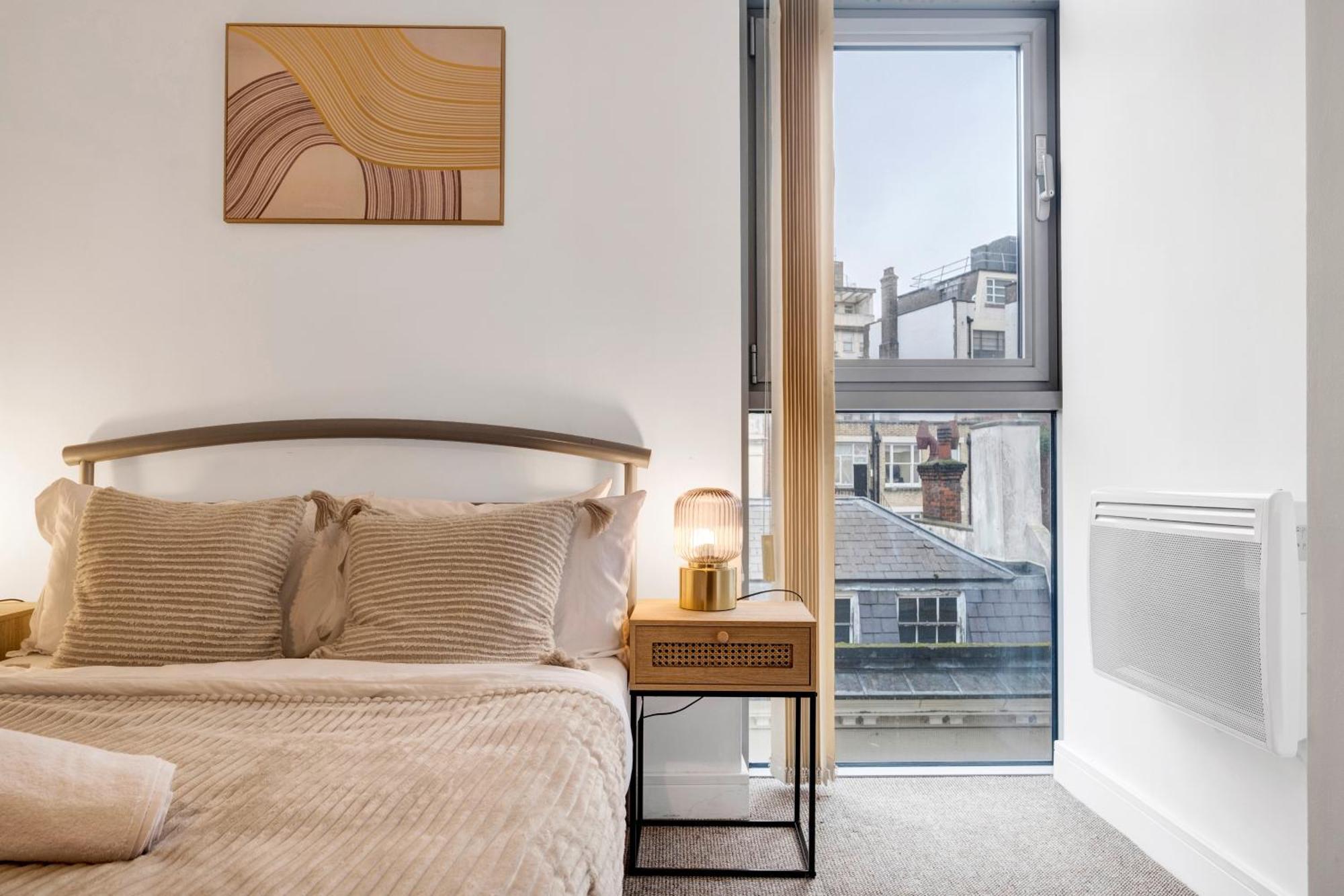 Ultra Stylish 2 Bedroom Apt Centrally Located バーミンガム エクステリア 写真