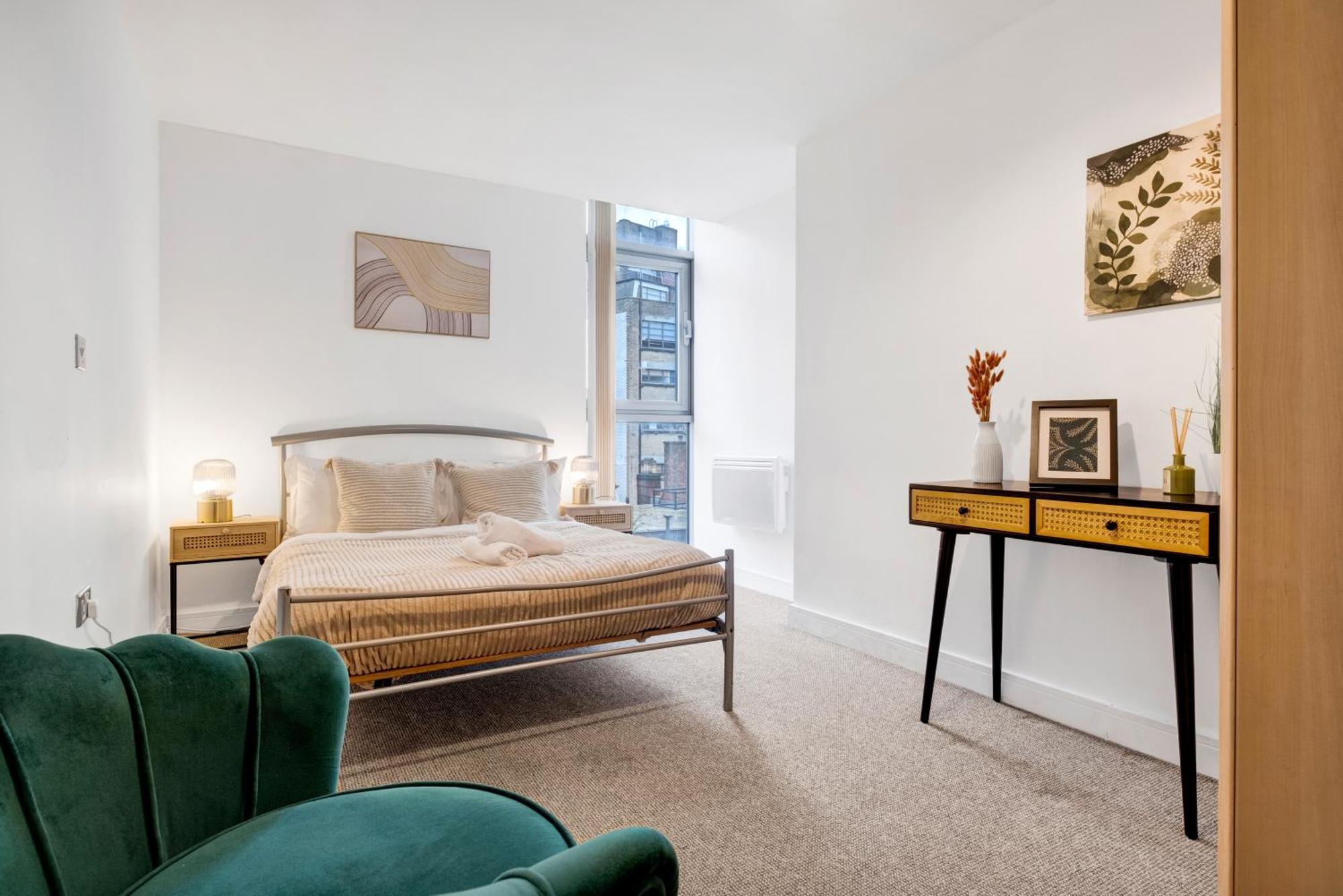 Ultra Stylish 2 Bedroom Apt Centrally Located バーミンガム エクステリア 写真
