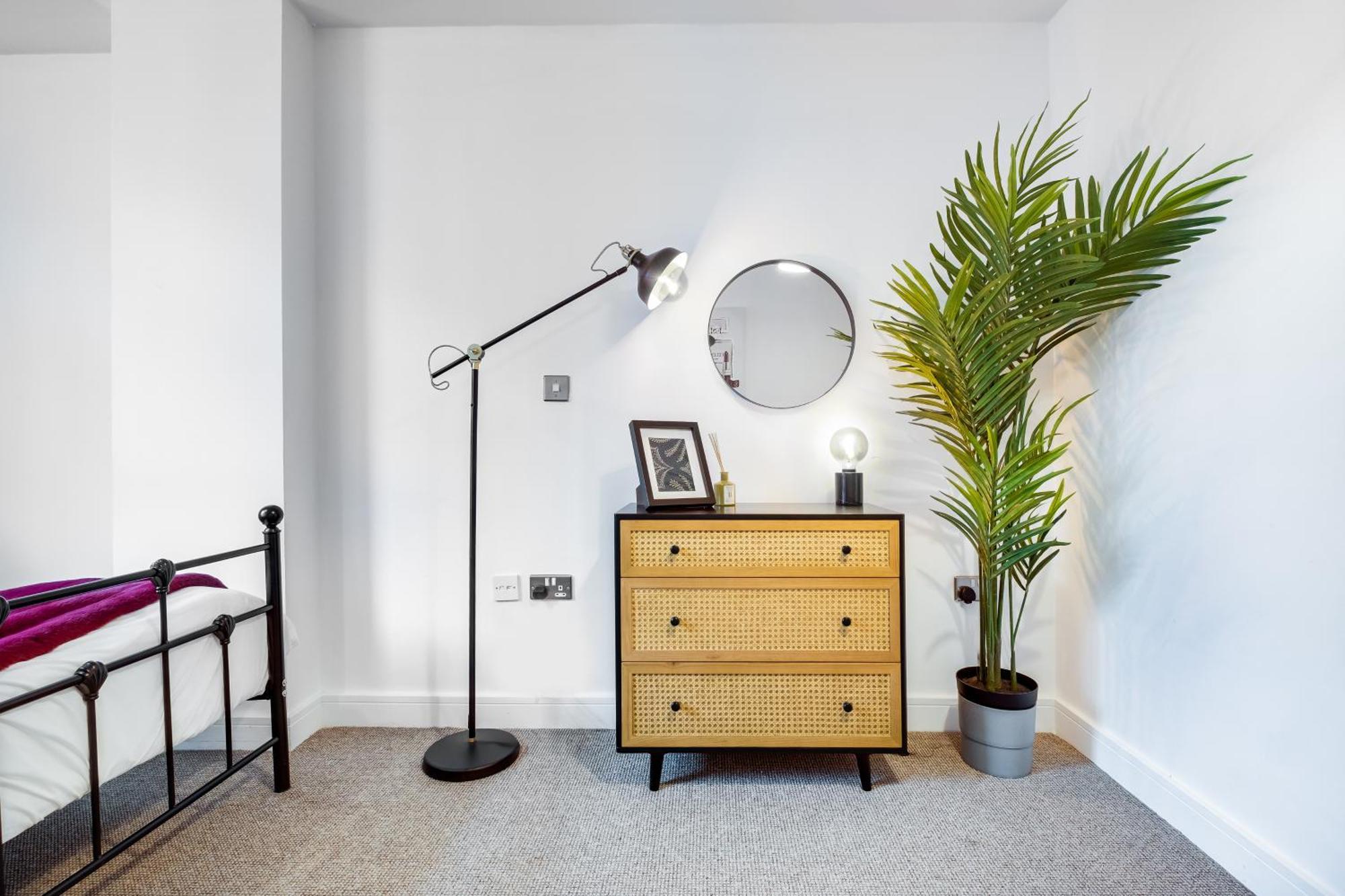 Ultra Stylish 2 Bedroom Apt Centrally Located バーミンガム エクステリア 写真