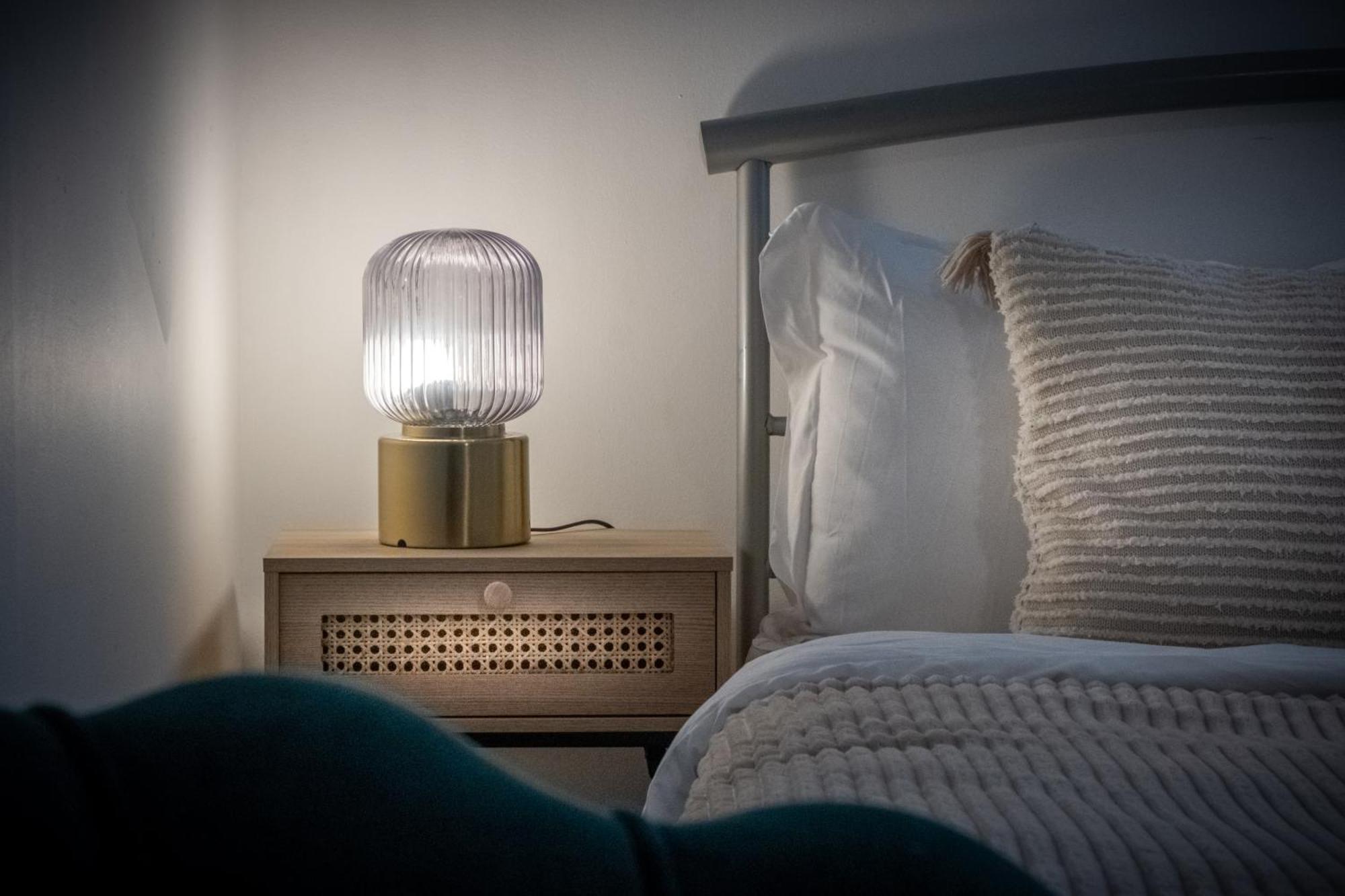 Ultra Stylish 2 Bedroom Apt Centrally Located バーミンガム エクステリア 写真
