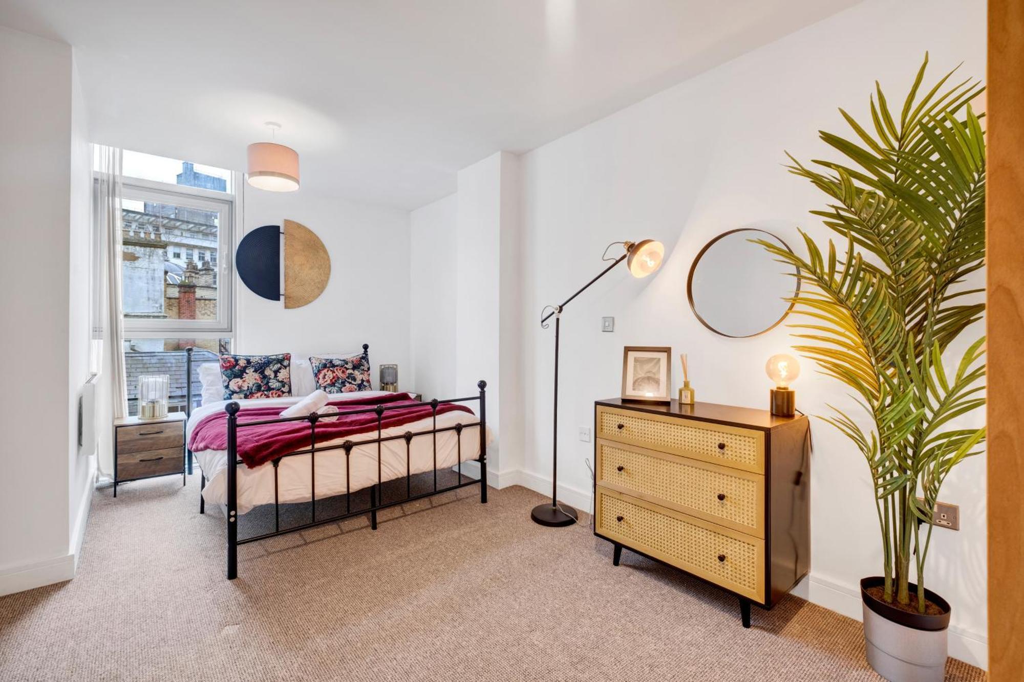 Ultra Stylish 2 Bedroom Apt Centrally Located バーミンガム エクステリア 写真