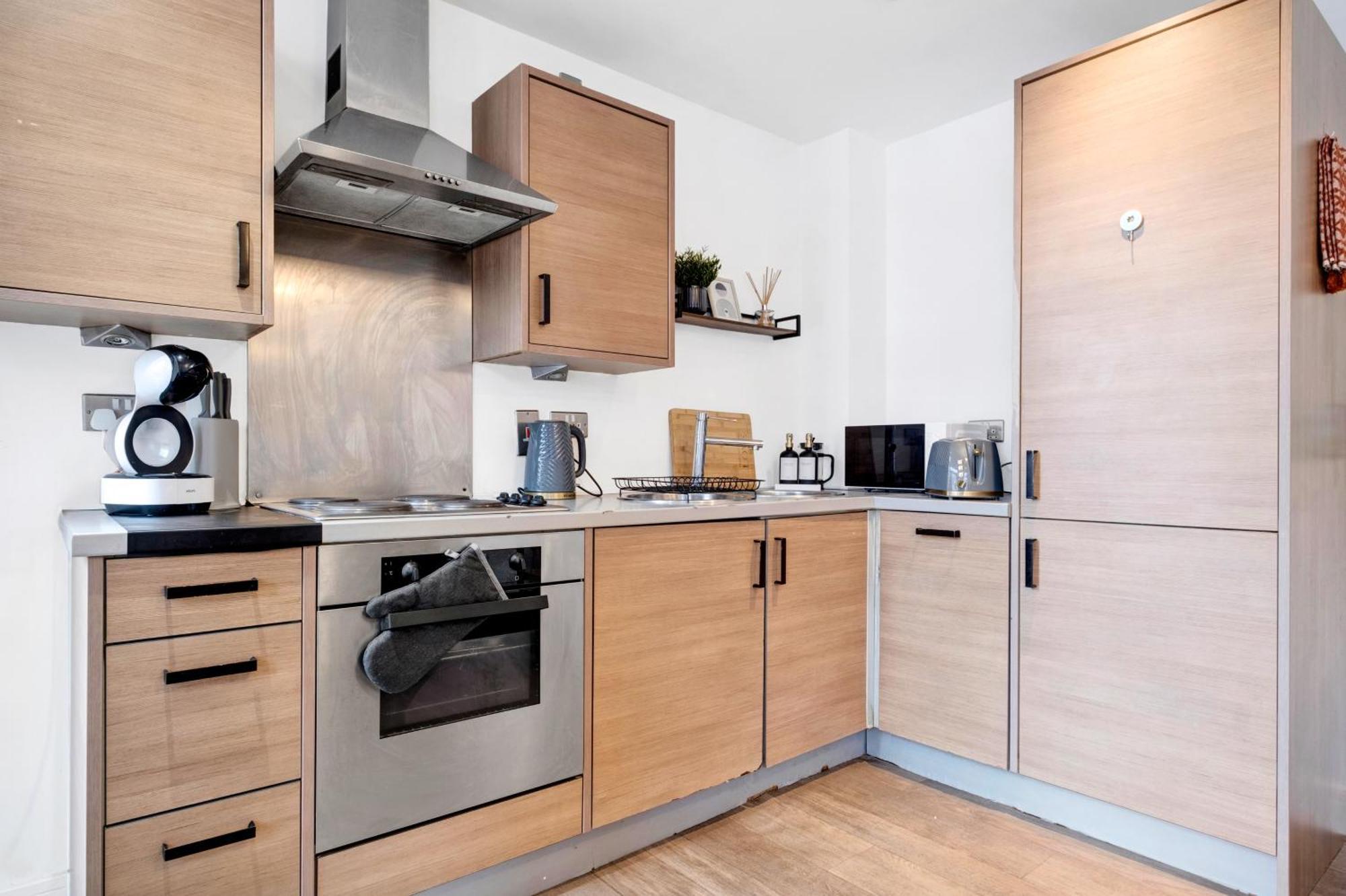 Ultra Stylish 2 Bedroom Apt Centrally Located バーミンガム エクステリア 写真